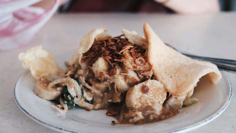 Gado-Gado Direksi, Kuliner Legendaris Jakarta Langganan Gus Dur hingga Megawati